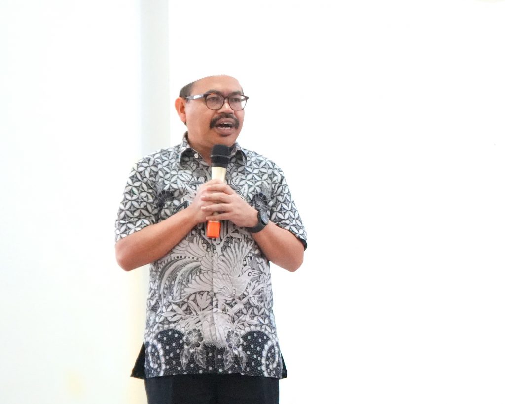 Rektor UIN Antasari Prof. Dr. H. Mujiburrahman, M.A. saat memberikan sambutan (Foto:Humas/Hadi Rustami)