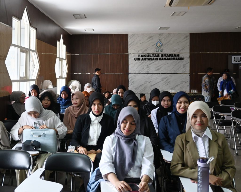 Para mahasiswa dan alumni UIN Antasari saat bersiap mengikuti proses rekrutmen karyawan BRI (Foto:PPL/Ahmad Alfi Syahrin)