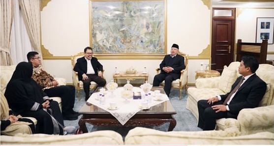 Rektor UIN Antasari saat berdiskusi dengan Dubes RI Riyadh (Foto:KBRI Riyadh)