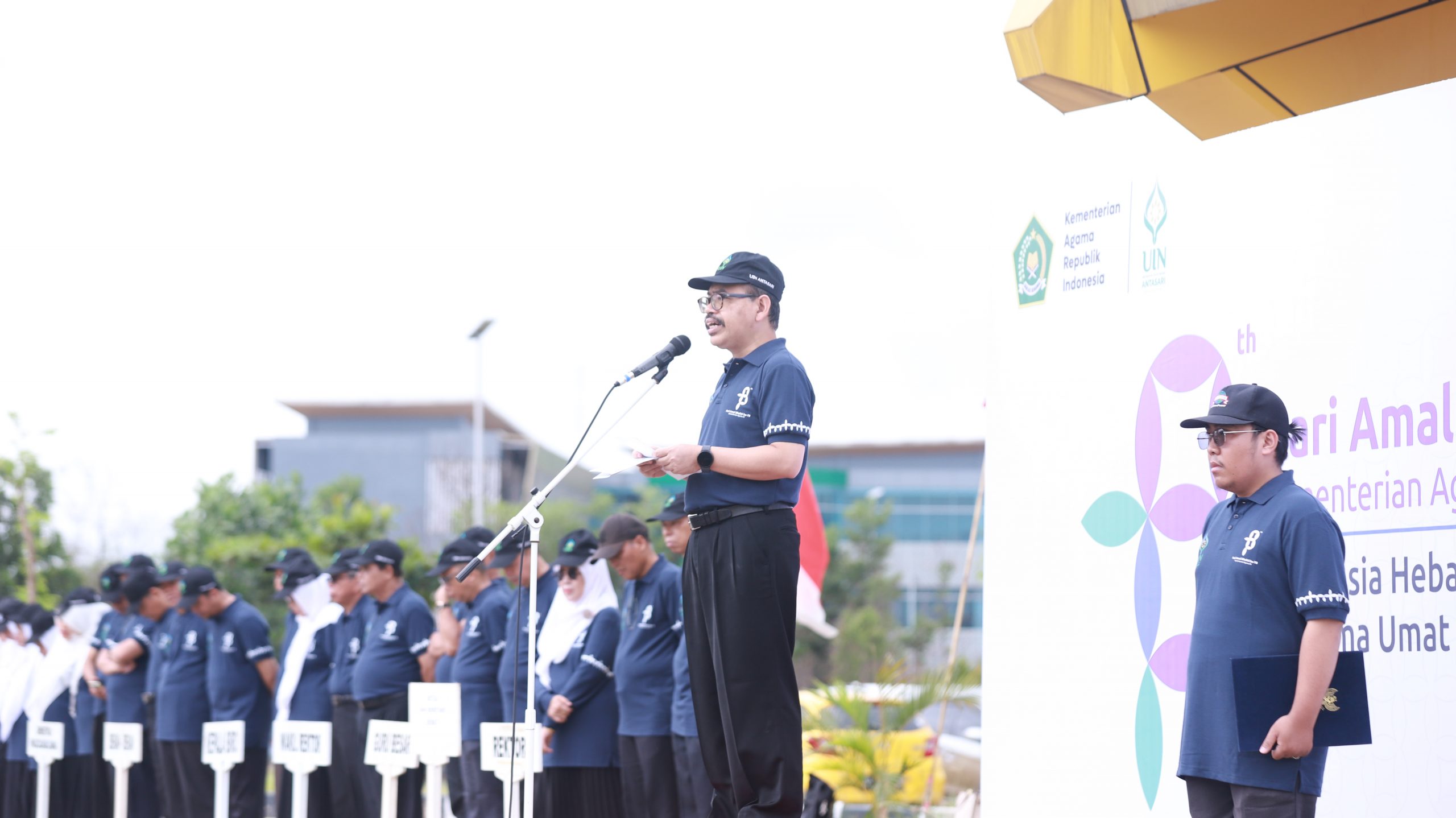 Rektor UIN Antasari saat membacakan sambutan Menag RI (Foto:Humas/Yulida Rifani)