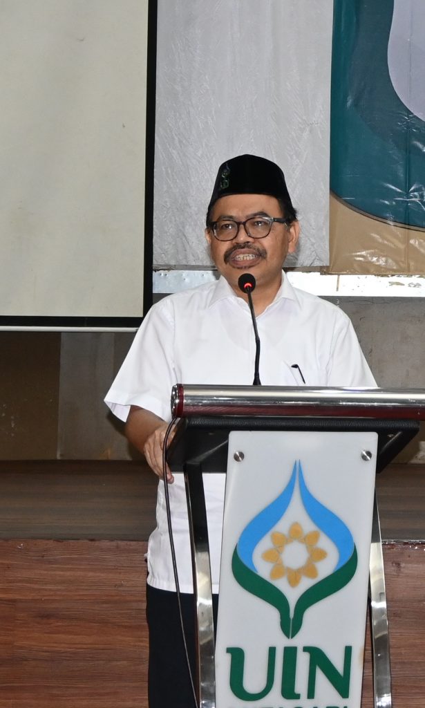 Rektor UIN Antasari Prof. Dr. H. Mujiburrahman, M.A. saat membuka acara (Foto:Humas/Jamal Ripani)