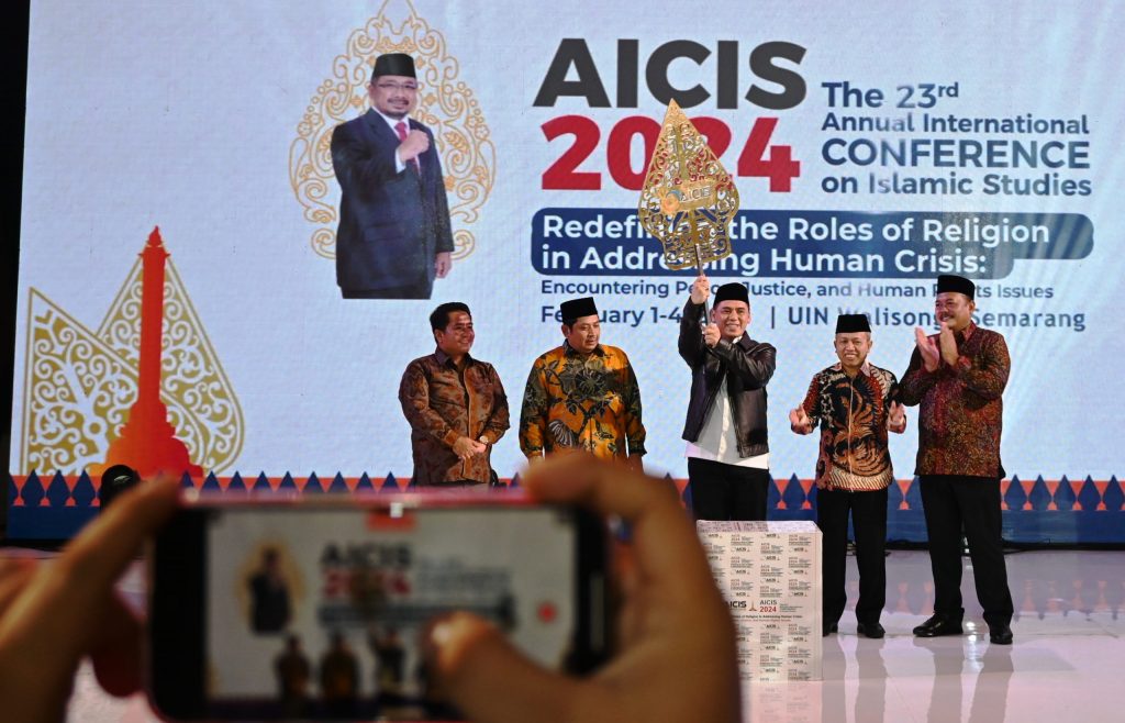 Wamenag RI saat membuka resmi AICIS 2024 (Foto:Humas/Achmad Magfur)