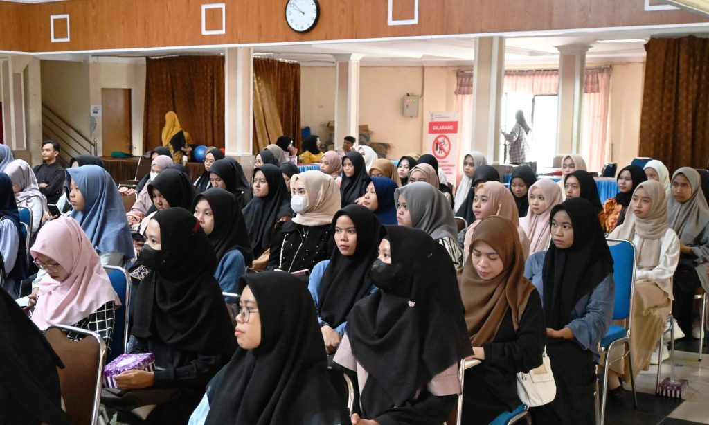 Para peserta seminar sehari padati Auditorium Mastur Jahri (Foto:Humas/Achmad Magfur)