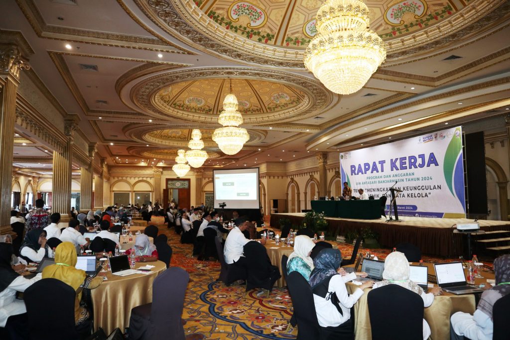 Suasana hari kedua Raker UIN Antasari 2024 (Foto:Humas/Achmad Magfur)