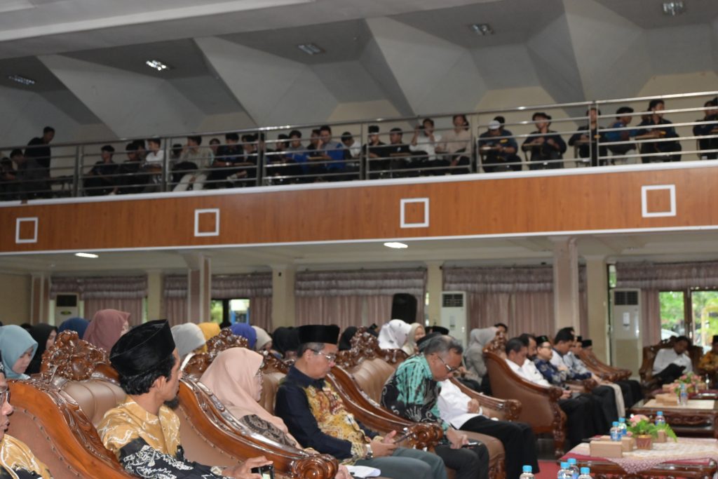 Auditorium kampus 1 penuh sampai lantai 2 (Foto:Humas/Jamal Ripani)