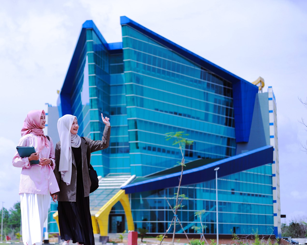 Foto Mahasiswi Kampus 2 untuk berita UMPTKIN UIN Antasari 2024 Resmi dibuka