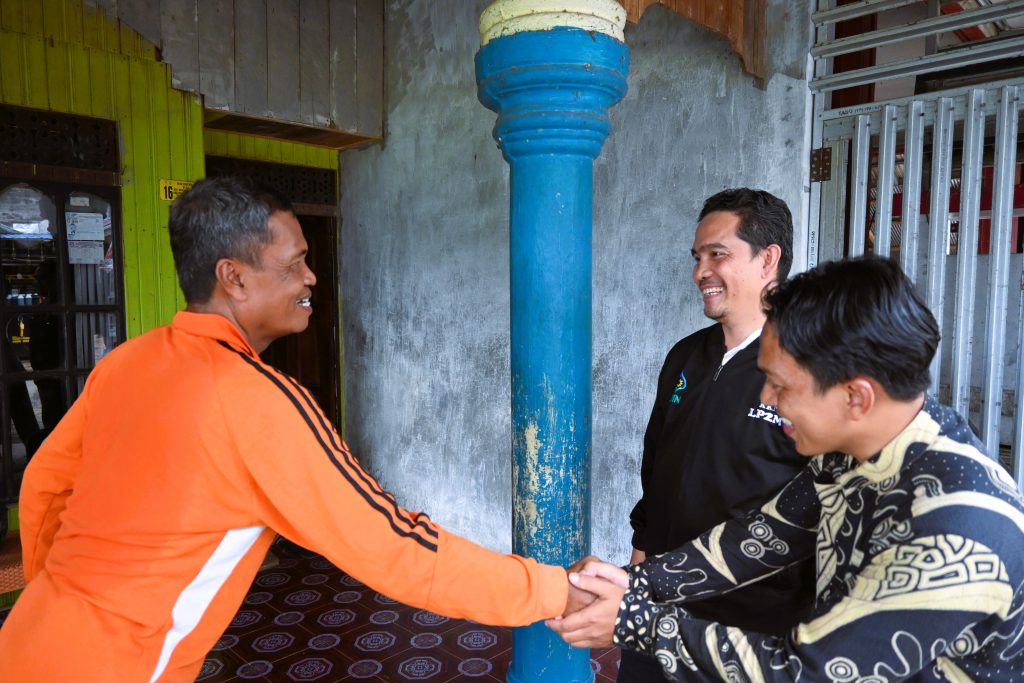 H. Masjidi saat menyambut kedatangan Tim LP2M UIN Antasari (Foto:Humas/Achmad Magfur)