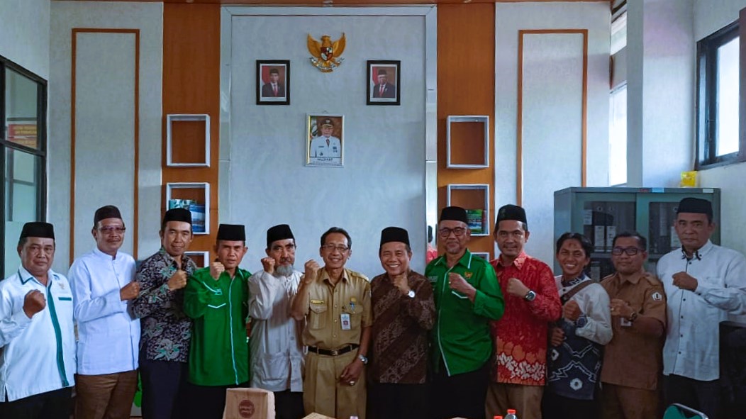 Foto bersama Tim LP2M UIN Antasari dengan Tokoh-Tokoh Batola.