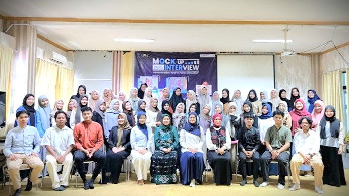 Foto bersama usai acara.