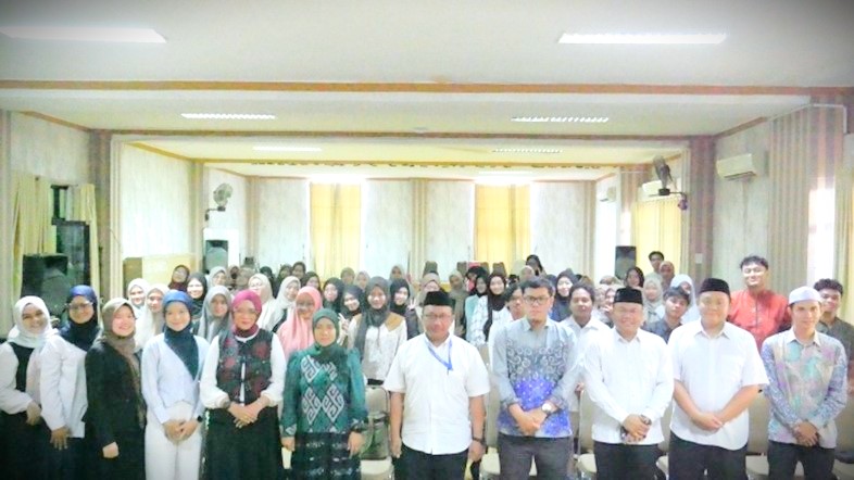 Foto bersama usai pembukaan.