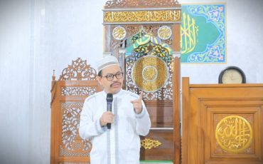 Rektor UIN Antasari Prof. Dr. H. Mujiburrahman, M.A. saat membuka Program Pemondokan Tahap III 2024/2025 (Foto:Humas)