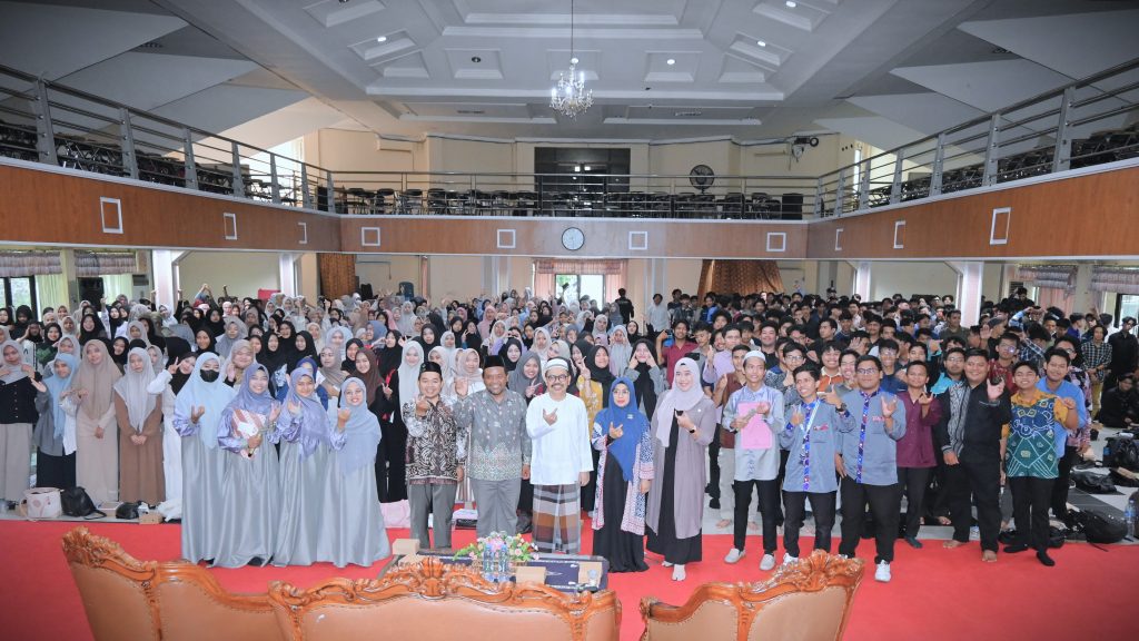 Foto bersama usai pembukaan (Foto:Humas/Jamal Ripani)