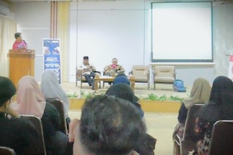 Penyampaian materi dari Imadduddin, M.A., M.Kes.