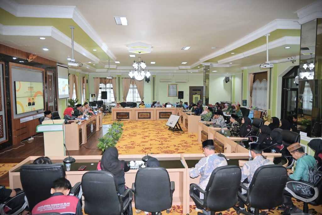 Suasana penutupan di Aula Zafry Zamzam, lantai 3 gedung rektorat kampus 1 (Foto:Humas)