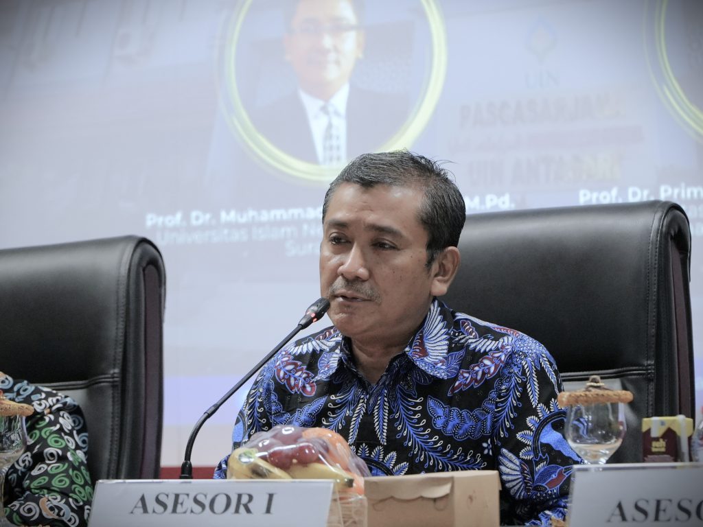 Asesor I Prof. Dr. Muhammad Munadi, M.Pd. saat memberikan sambutan (Foto:Humas)