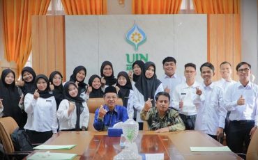 CPNS Putra/Putri Kalimantan Formasi Itjen Kemenag RI 2024 saat berfoto bersama usai penyambutan (Foto:Humas/Jamal Ripani)