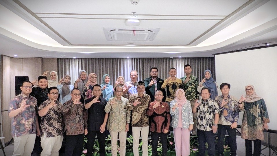 Foto bersama usai pembukaan.