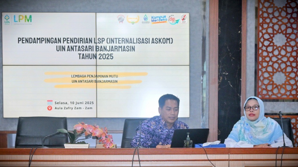 Ketua Forum LSP Politeknik Seluruh Indonesia Darmansyah, M.T. saat menjadi narasumber di UIN Antasari (Foto:Humas/Jamal Ripani)