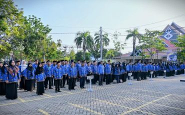 Para pegawai baru ikuti perdana Apel Kesadaran Nasional di UIN Antasari (Foto:Humas/Jamal Ripani)