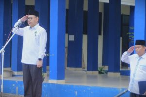 Rektor UIN Antasari saat menjadi pembina Upacara Hari Lahir Pancasila Tahun 2025 (Foto:Humas/Jamal RIpani)