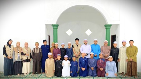 KKN MBKM Bersama Pimpinan pondok dan Santri Pondok Pesantren Bidayatul Hidayah