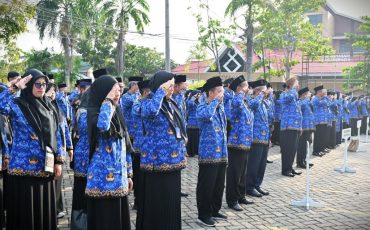 Para pegawai UIN Antasari saat mengikuti Apel Hari Kesadaran Nasional, Kamis (17 Juli 2025), Foto oleh Jamal Ripani.
