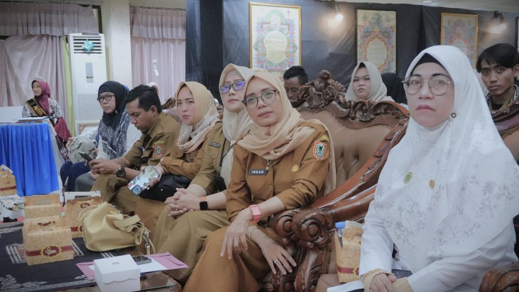 Para tamu undangan saat mengikuti penutupan (Foto:Humas/Haitami)