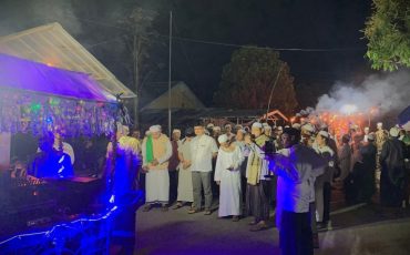 Pembacaan burdah keliling
