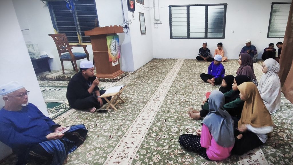 Program taklim yang digalakkan para mahasiswa KKN Internasional.