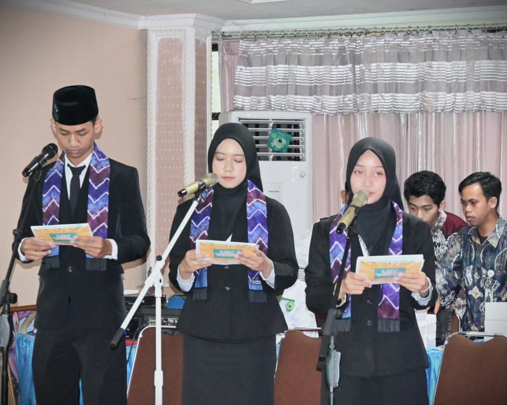 Trio MC tiga bahasa binaan UPKK (Foto:Humas/Jamal Ripani)