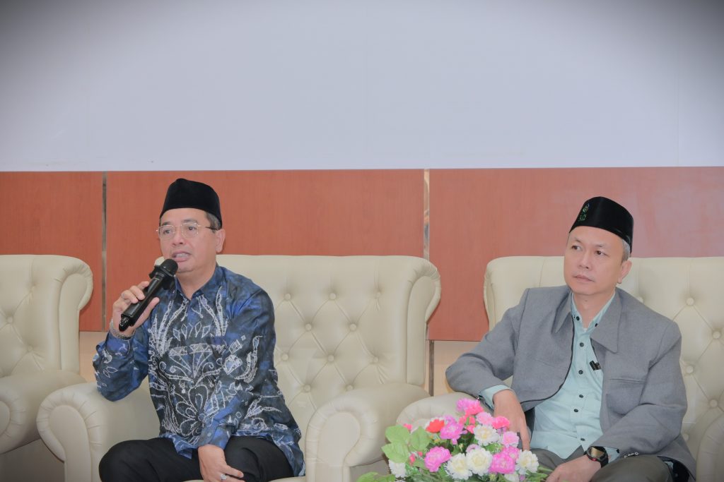 Wakil Rektor UIN Antasari Bidang AUPK Dr. H. Akhmad Sagir, M.Ag. saat memberikan sambutan (Foto:Humas)