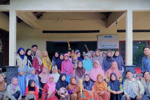 Foto bersama usai acara.