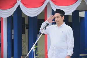 Ketua LP2M UIN Antasari Dr. Muhammad Zainal Abidin, M.Ag. saat menjadi pembina Apel Senin, 11 Agustus 2025 (Foto:Humas/Jamal Ripani)