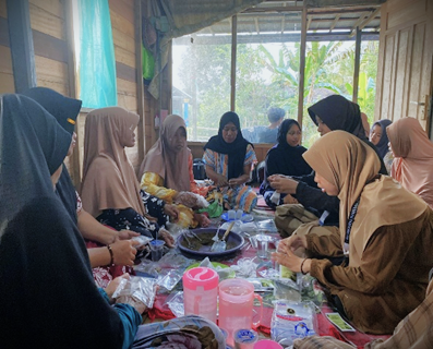 Suana pengolahan daun sapat.