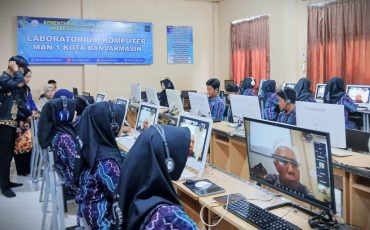 Suasana pertukaran pelajar yang berlangsung secara daring (Foto:MAN 1 Banjarmasin)