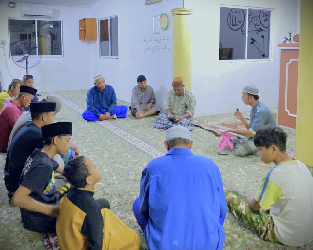 Suasana tazkirah bersama mahasiswa UIN Antasari.