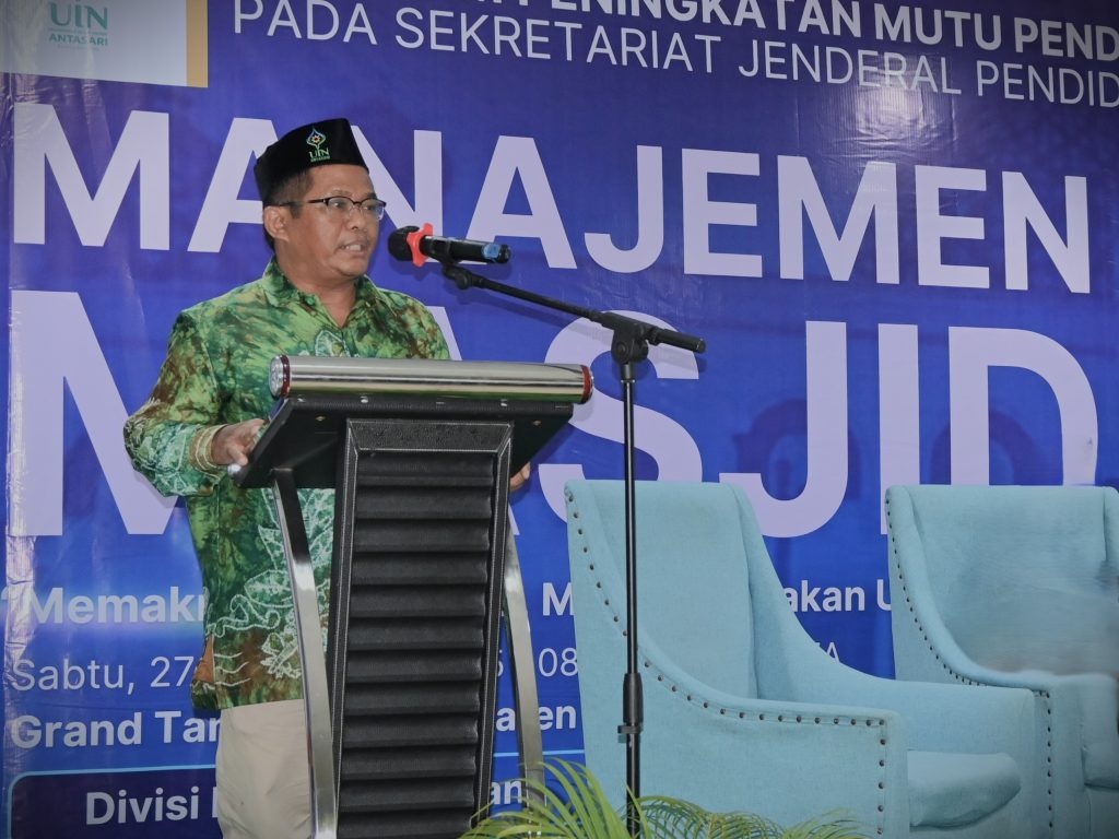 Drs. H. Muhammad Yuseran, M.Pd. saat menyampaikan laporan (Foto:Humas/Jamal Ripani)