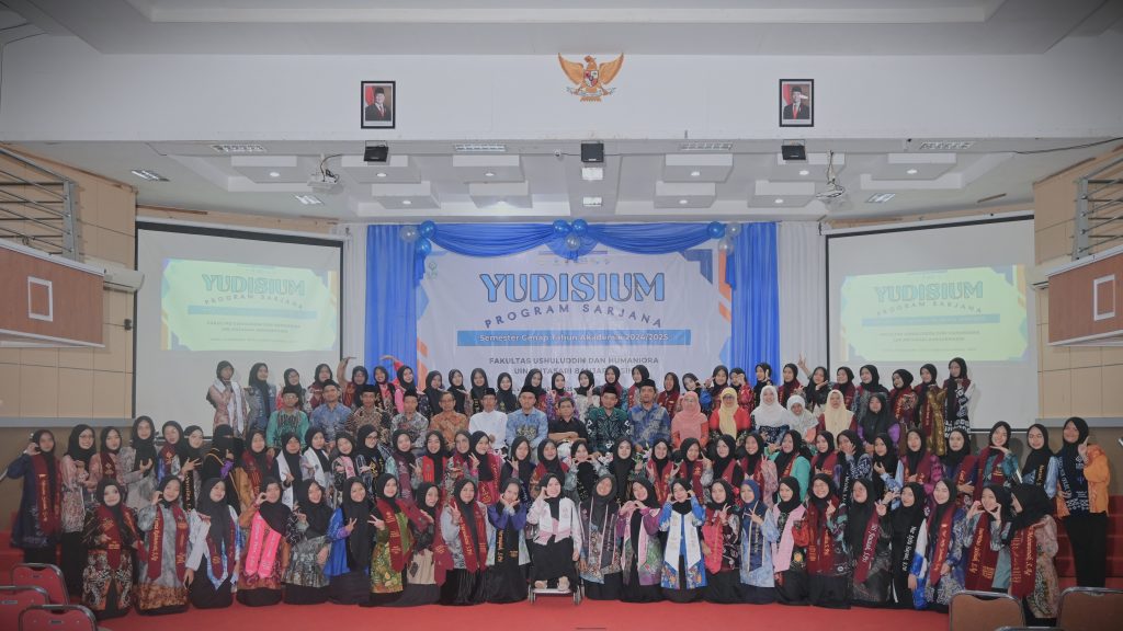 Foto bersama para yudisiawan perempuan usai acara (Foto:Humas/Jamal Ripani)