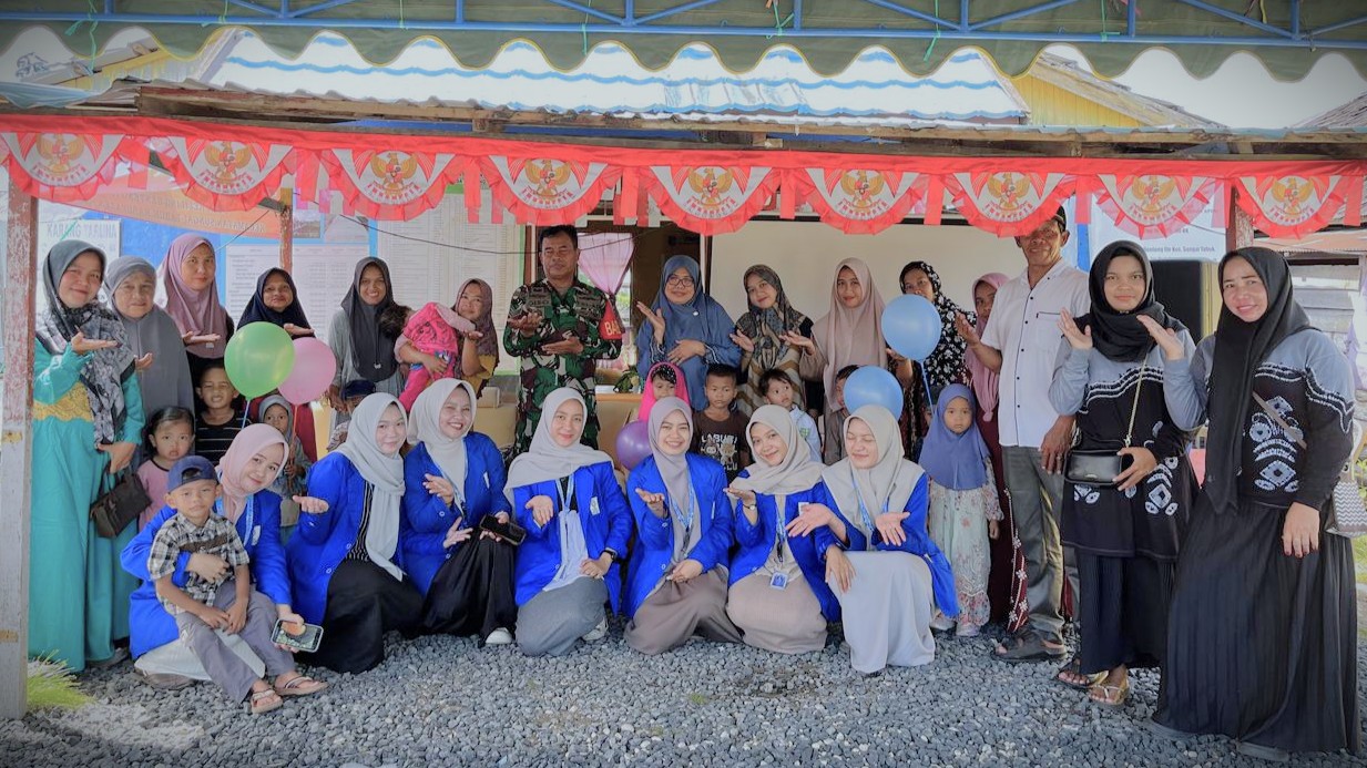 Foto bersama usai acara.
