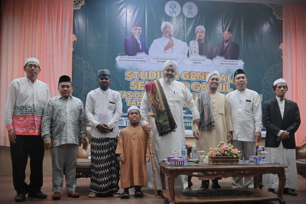 Foto bersama usai acara (Foto:Humas/Jamal Ripani)