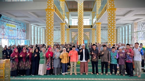 Foto bersama usai pembukaan.