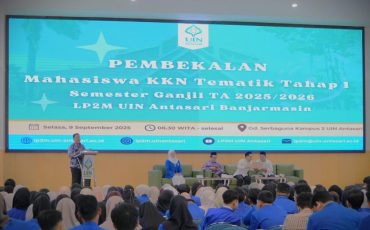 Mursalin, M.Pd. saat menyampaikan materi (Foto:Humas)
