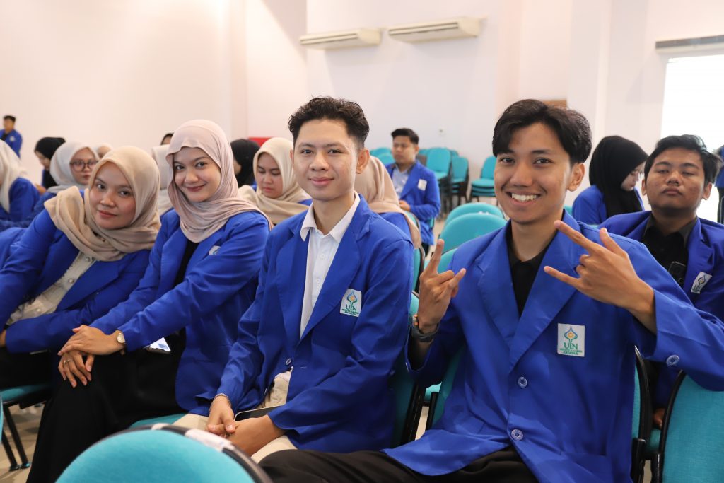Para peserta saat gembira mengikuti acara (Foto:Humas/Haitami)