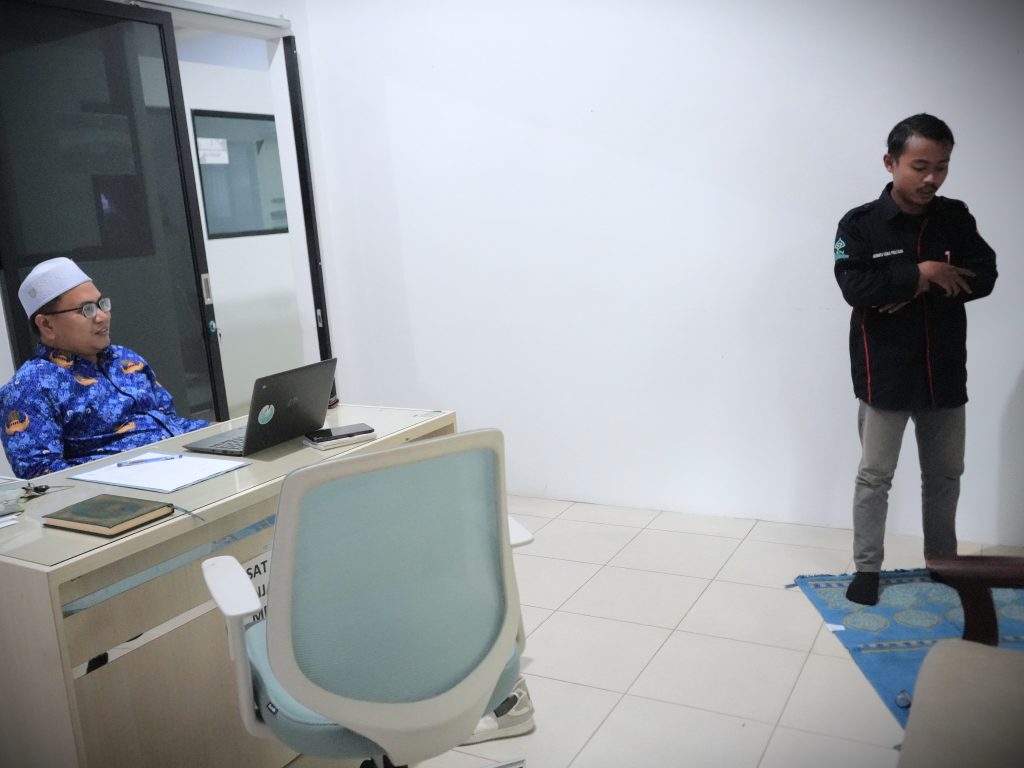Suasana TKK untuk praktik salat (Foto:Humas/Haitami)