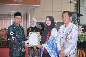 untuk thumbnail berita dekan FUH, 110925 (Foto Humas Jamal Ripani)