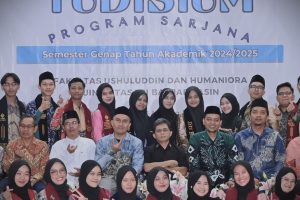 untuk thumbnail berita pertama yudisium fuh 110925 (Foto:Humas/Jamal Ripani)