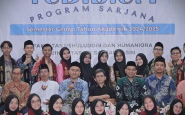 untuk thumbnail berita pertama yudisium fuh 110925 (Foto:Humas/Jamal Ripani)