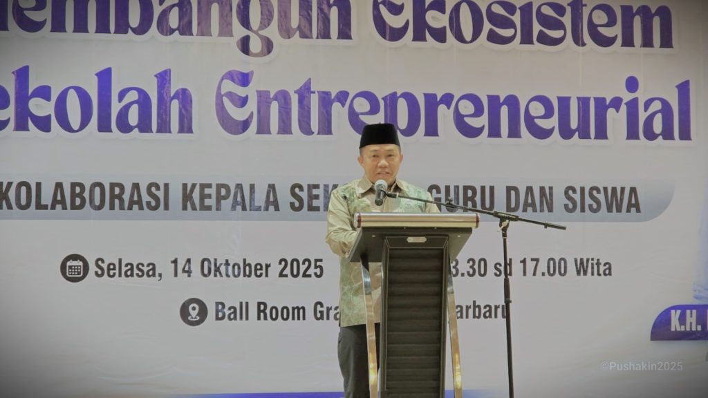 Anggota Komisi VIII DPR RI H. Sudian Noor, S.A.P. saat memberikan sambutan (Foto:Humas/Noor Hasanah)