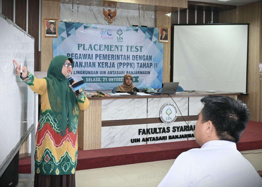 Azizah Fitriah, M.Psi., Psikolog saat menjelaskan cara mengikuti tes (Foto:Humas/Jamal Ripani)