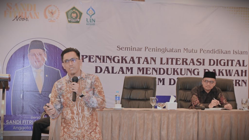 Faisal Rahman, M.Pd. saat menjadi narasumber (Foto:Humas/Jamal Ripani)